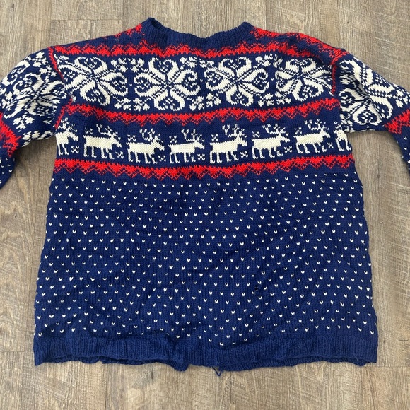 Vintage Handknit Norway Christmas sweater - Picture 6 of 7